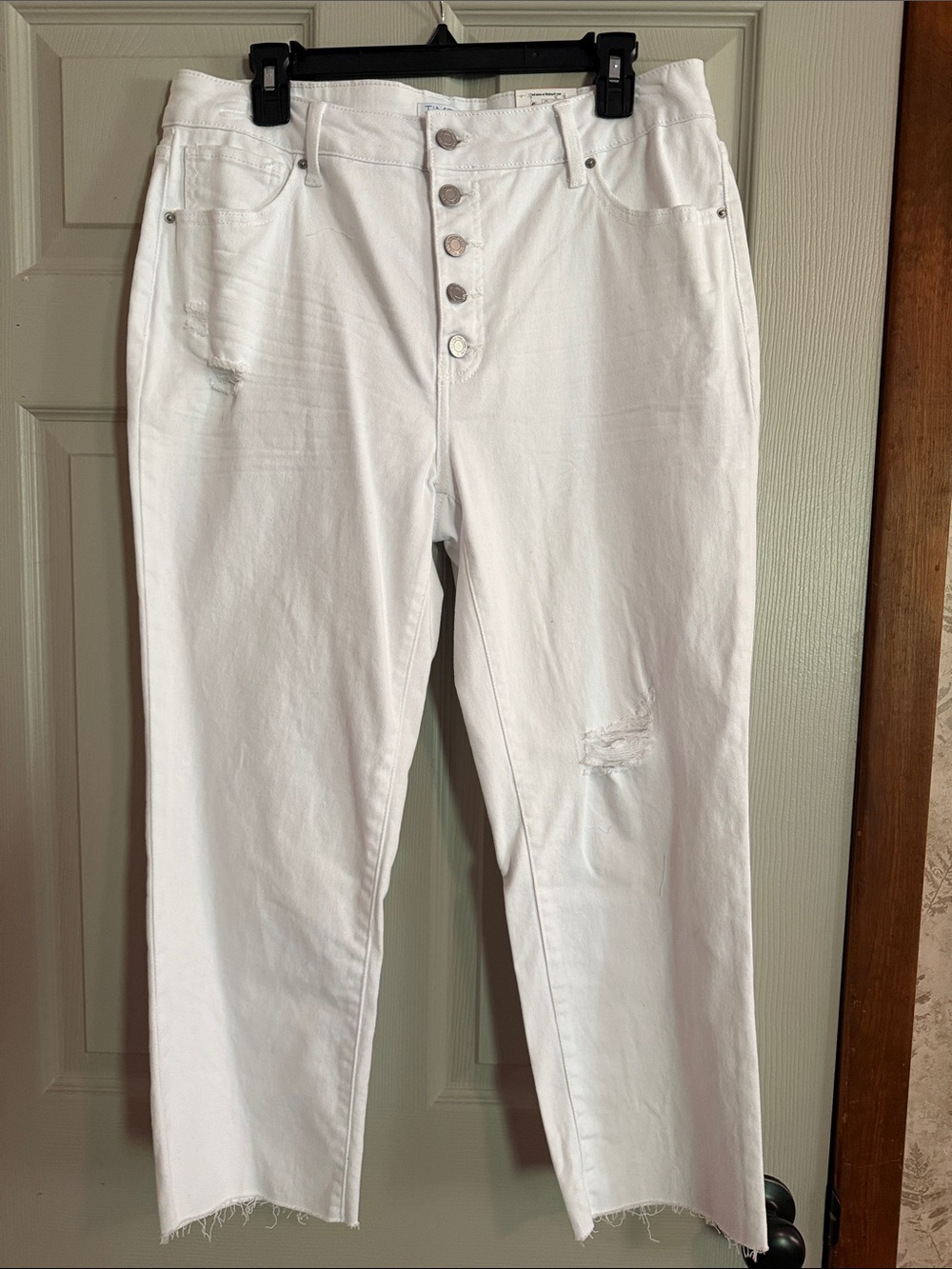 Time and Tru White Straight-Leg Jeans with Tag